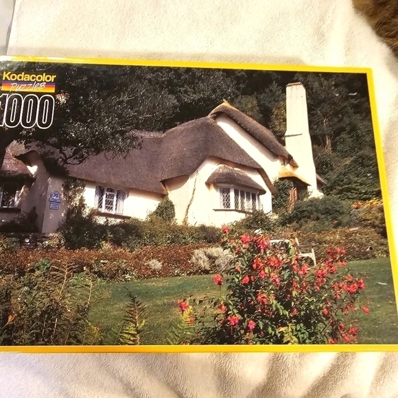 Vintage 1000 piece puzzle - Picture 1 of 6